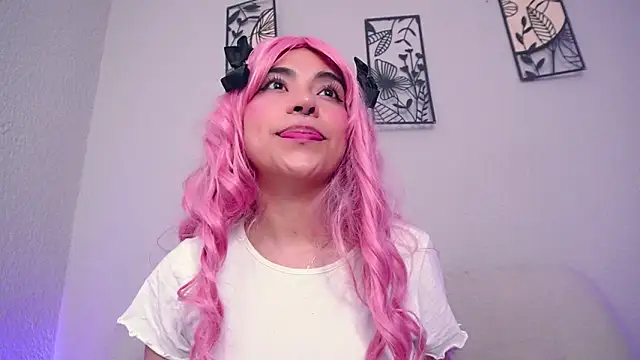 loveegirll1 online show from March 1, 3:19 am