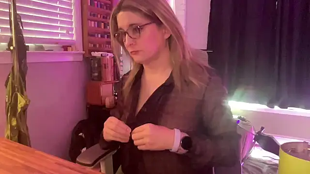 Snapshot of wetrainbows chatting on March 11, 5:30 pm wetrainbows online show from March 11, 5:30 pm