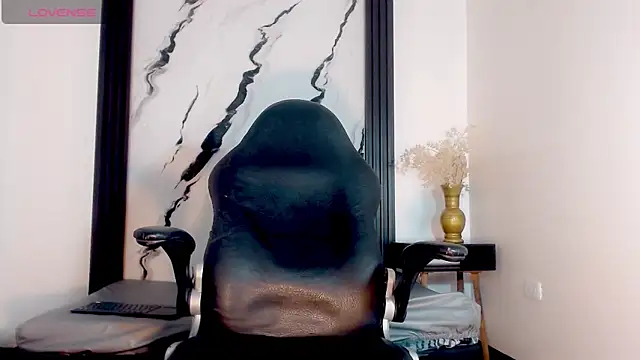 stiffy lopez online show from March 30, 3:18 am