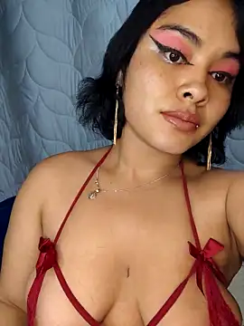 Snapshot of zoe_love18 chatting on April 16, 3:51 am zoe love18 online show from April 16, 3:51 am