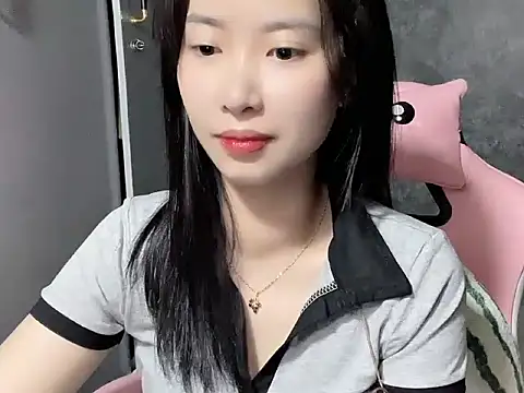 Snapshot of Linne6789 chatting on March 5, 4:08 am Linne6789 online show from March 5, 4:08 am