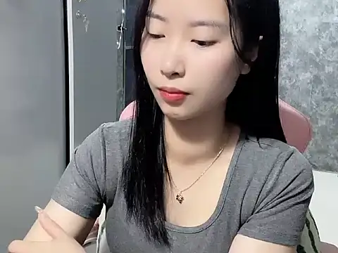 Snapshot of Linne6789 chatting on March 8, 2:04 am Linne6789 online show from March 8, 2:04 am