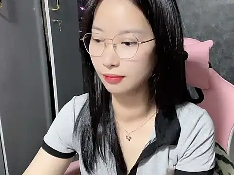 Snapshot of Linne6789 chatting on March 12, 1:56 am Linne6789 online show from March 12, 1:56 am