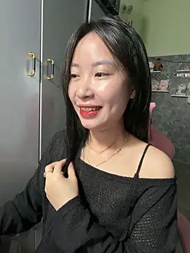 Linne6789 online show from May 7, 5:02 am