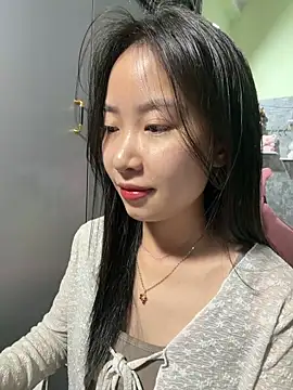 Linne6789 online show from May 9, 3:17 pm