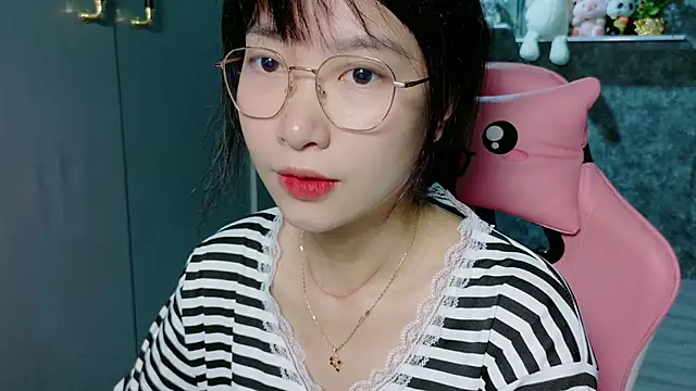 Linne6789 online show from July 2, 4:18 am