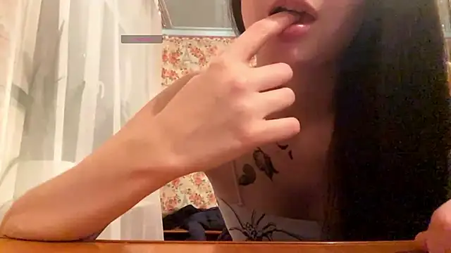 GussieStivers online show from February 4, 3:07 pm