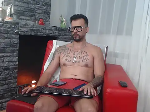 RyanxCole online show from June 16, 1:36 pm