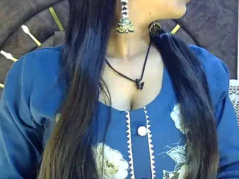 Cute Aayera online show from February 5, 5:56 am