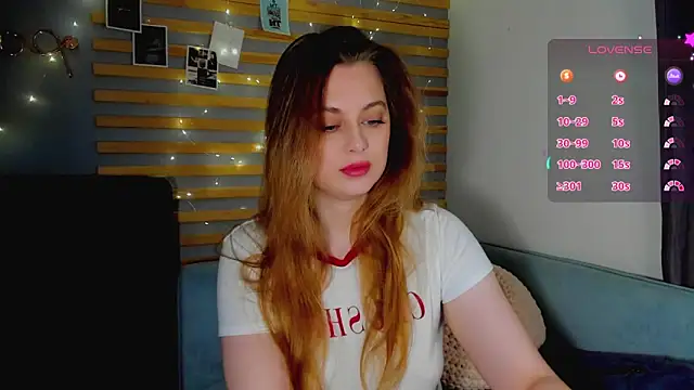 Snapshot of Alice_Wanderr chatting on March 19, 2:59 am Alice Wanderr online show from March 19, 2:59 am