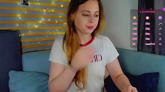 Snapshot of Alice_Wanderr chatting on March 26, 2:39 am Alice Wanderr online show from March 26, 2:39 am