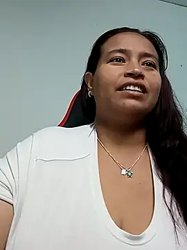 Snapshot of BustySexy_Nataly chatting on April 11, 10:03 pm BustySexy Nataly online show from April 11, 10:03 pm