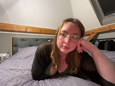 SexyBruenette online show from February 4, 6:03 pm