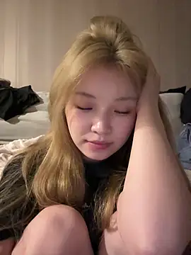 Rabbit-15 online show from May 18, 1:06 pm