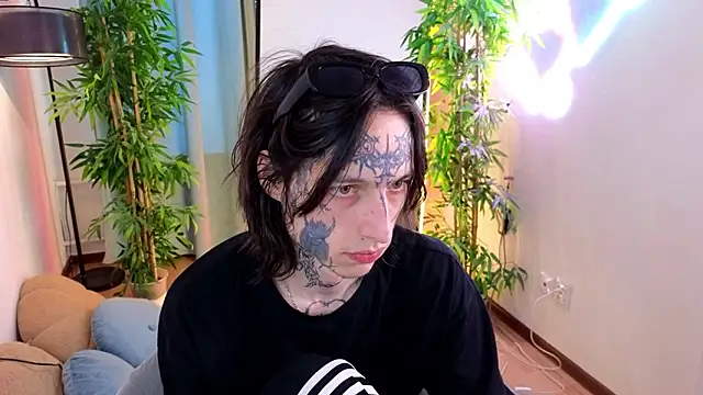 Snapshot of swagamee chatting on March 29, 2:17 pm swagamee online show from March 29, 2:17 pm