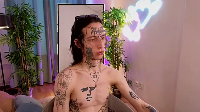 Snapshot of swagamee chatting on April 2, 3:09 pm swagamee online show from April 2, 3:09 pm