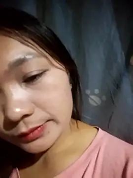 cute-hiphop online show from April 1, 3:53 pm