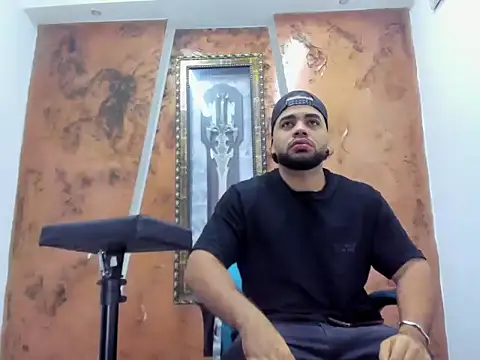 Snapshot of Chris_Evans22 chatting on February 6, 11:24 am Chris Evans22 online show from February 6, 11:24 am