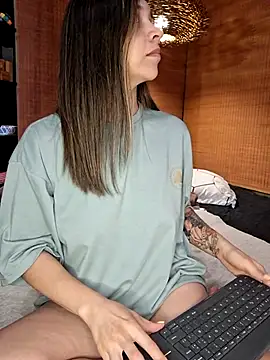Ana-Spencer online show from May 6, 1:25 am