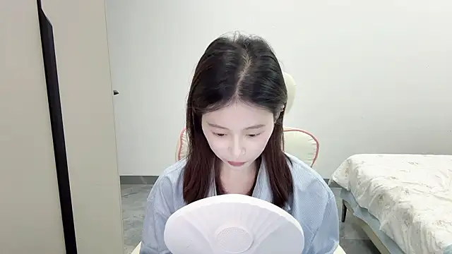 DYyyyyy-- online show from March 17, 11:57 am