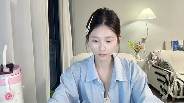 DYyyyyy-- online show from July 8, 11:37 am