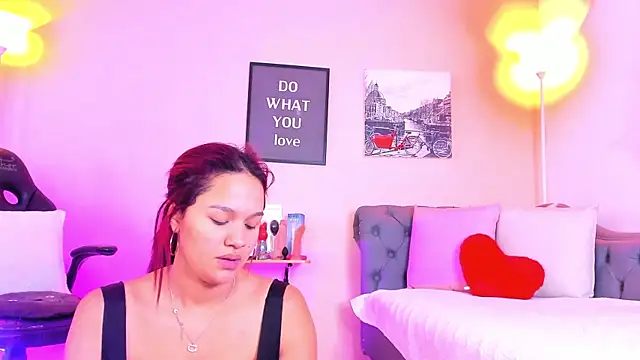 Snapshot of victoriazans chatting on March 7, 3:47 am victoriazans online show from March 7, 3:47 am