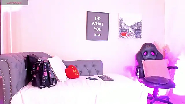 victoriazans online show from May 6, 11:04 am
