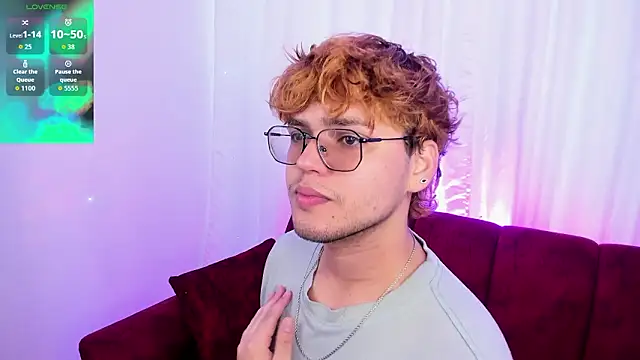 lucasgoat  online show from February 3, 2:11 pm