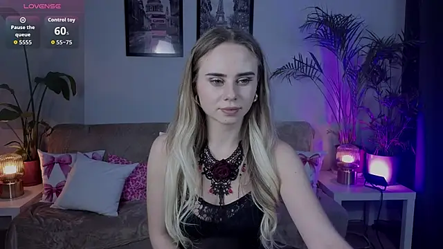   ESTELLE   online show from February 5, 3:49 pm