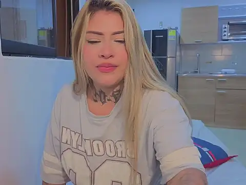 Snapshot of chleopalmerxxx chatting on February 14, 4:20 am chleopalmerxxx online show from February 14, 4:20 am