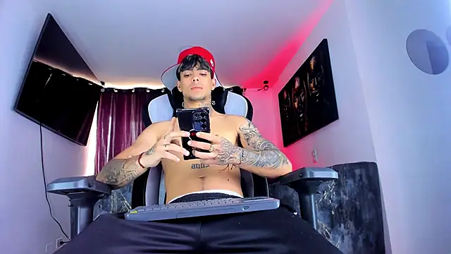 miguel aguirre  online show from March 5, 12:23 pm