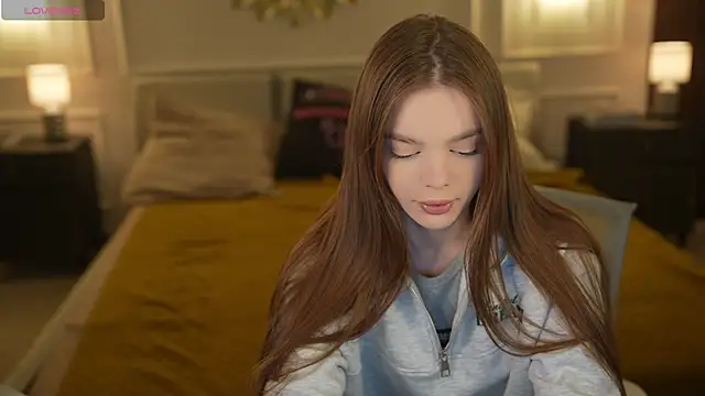 Snapshot of Zlata_Sky chatting on April 4, 2:47 pm Zlata Sky online show from April 4, 2:47 pm