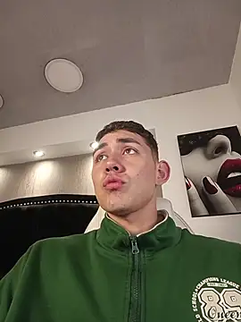 VictorMagnus online show from February 6, 8:01 pm