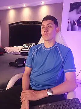 VictorMagnus online show from February 8, 8:12 pm