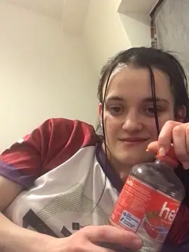 LeonieClaire online show from March 18, 6:11 pm