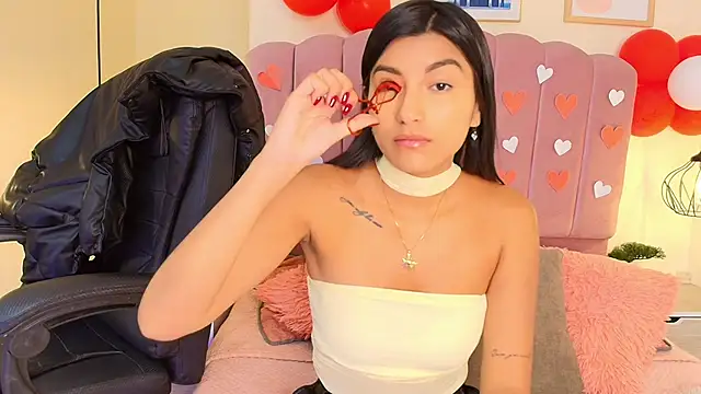 Ateneaaa  online show from February 18, 7:32 pm