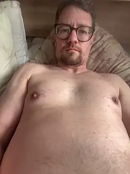 Snapshot of twankletoes1234 chatting on April 2, 2:47 pm twankletoes1234 online show from April 2, 2:47 pm