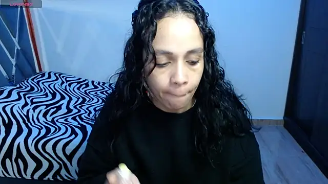 paula lopez   online show from May 6, 10:48 pm