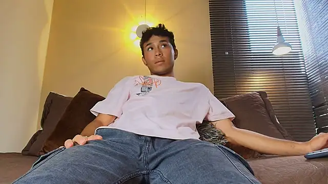 Damon Salvarote S online show from February 13, 7:54 pm