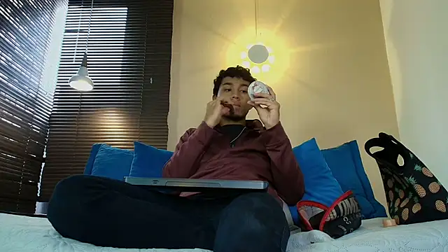 Damon Salvarote S online show from March 25, 1:06 pm