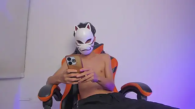 Snapshot of Senpai_Lover_ chatting on March 6, 8:27 pm Senpai Lover online show from March 6, 8:27 pm