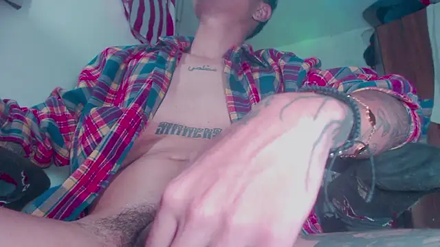 theskateboy online show from February 19, 6:42 am