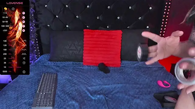 Snapshot of IM__Lilith chatting on April 2, 5:27 am IM Lilith online show from April 2, 5:27 am