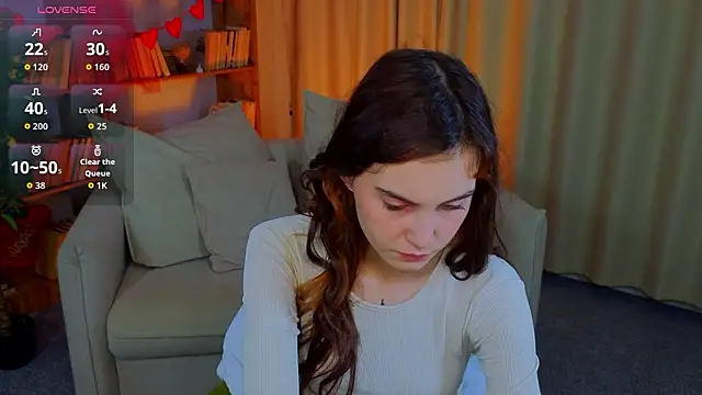 Snapshot of SoftWhesper chatting on February 10, 9:46 am SoftWhesper online show from February 10, 9:46 am