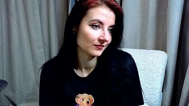 NicoleLuxe online show from February 22, 5:00 pm