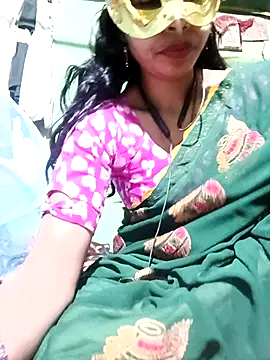 Snapshot of Royal_hotti0011 chatting on March 9, 9:13 am Royal hotti0011 online show from March 9, 9:13 am