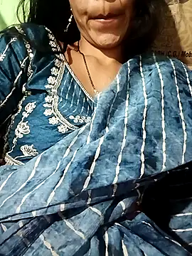 Snapshot of Royal_hotti0011 chatting on March 14, 9:48 am Royal hotti0011 online show from March 14, 9:48 am