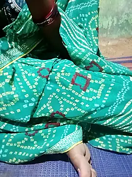 Snapshot of Royal_hotti0011 chatting on April 7, 8:37 am Royal hotti0011 online show from April 7, 8:37 am