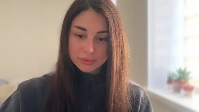 LiluMartiznir online show from April 1, 8:15 am