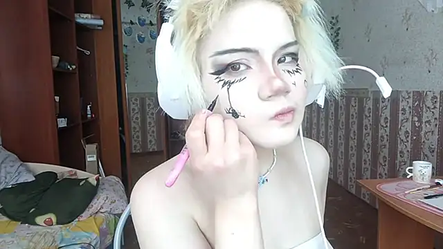 Snapshot of KathernSaulters chatting on March 7, 7:05 am KathernSaulters online show from March 7, 7:05 am